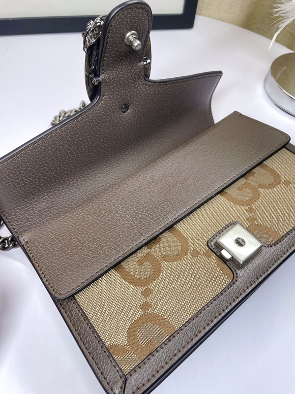 激安グッチバッグコピー着用イメージ